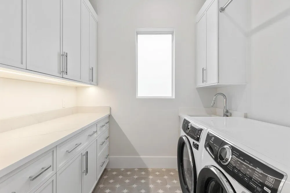 735 SE 4TH AVENUE Delray Beach, FL 33483