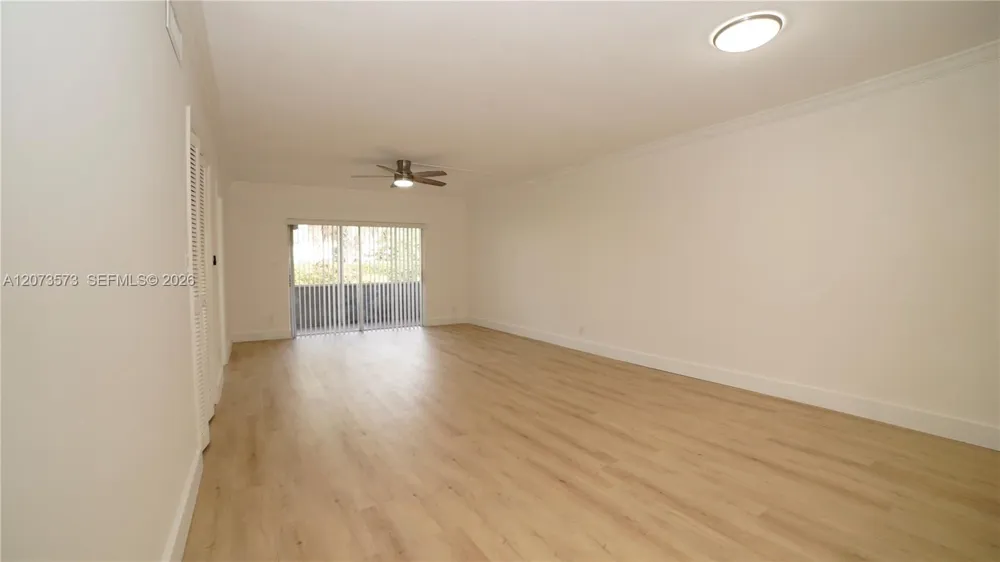4291 NW 9th Ave #101 Deerfield Beach, FL 33064