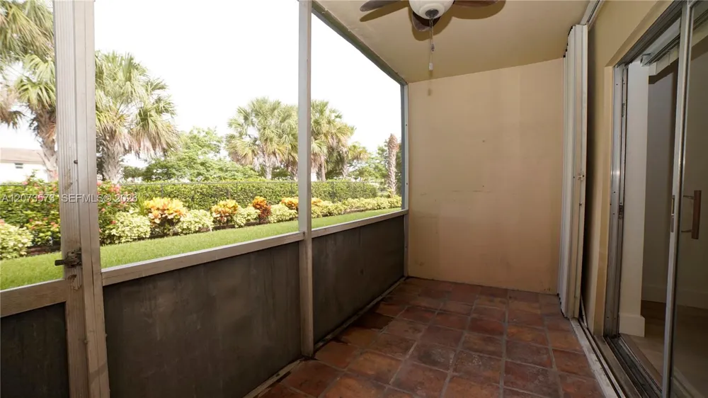 4291 NW 9th Ave #101 Deerfield Beach, FL 33064
