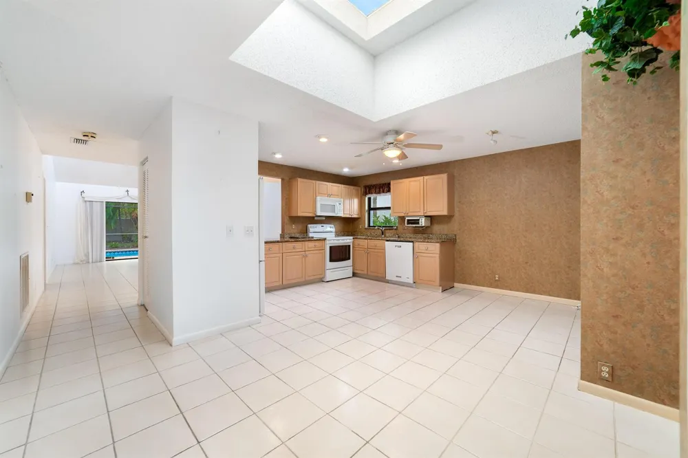 302 Deer Creek Wildwood Lane E Deerfield Beach, FL 33442