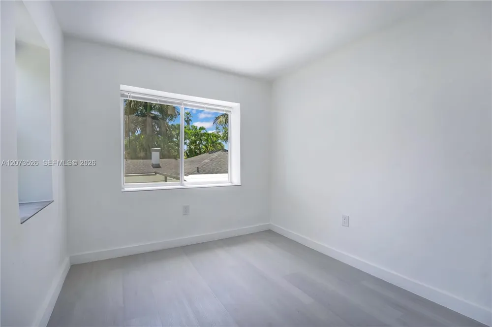 769 NW 10th St #4 Miami, FL 33136