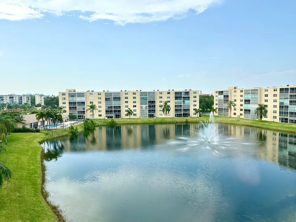441 SE 3rd St #501 Dania Beach, FL 33004