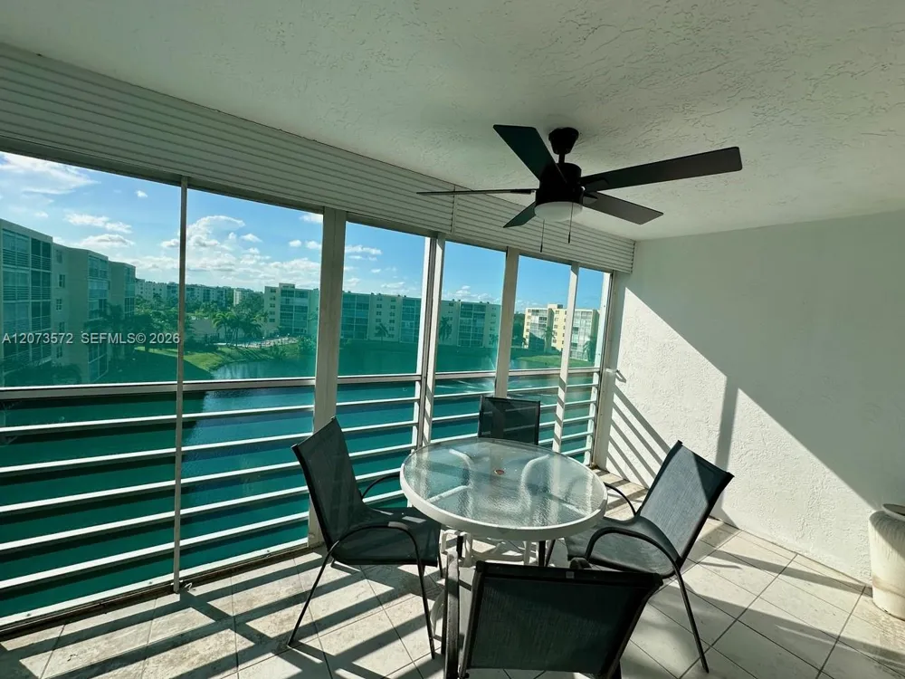 441 SE 3rd St #501 Dania Beach, FL 33004
