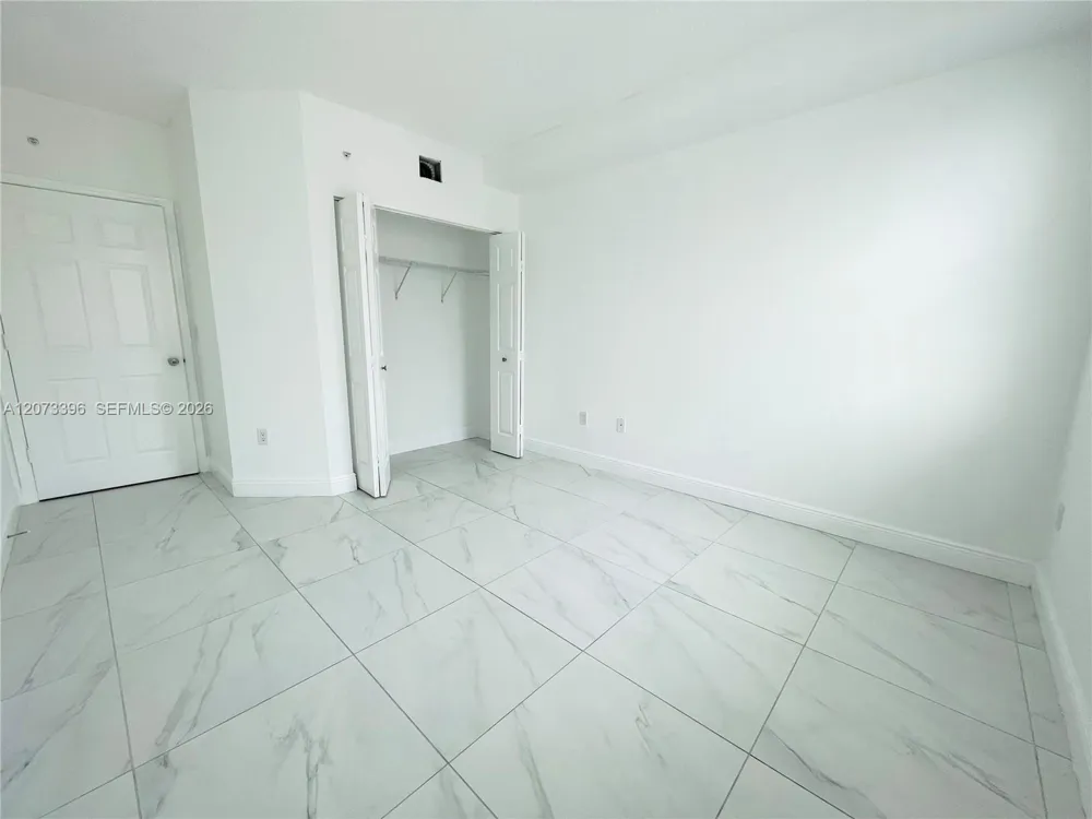 17150 Bay Rd #2902 Sunny Isles Beach, FL 33160