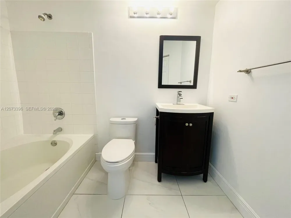 17150 Bay Rd #2902 Sunny Isles Beach, FL 33160