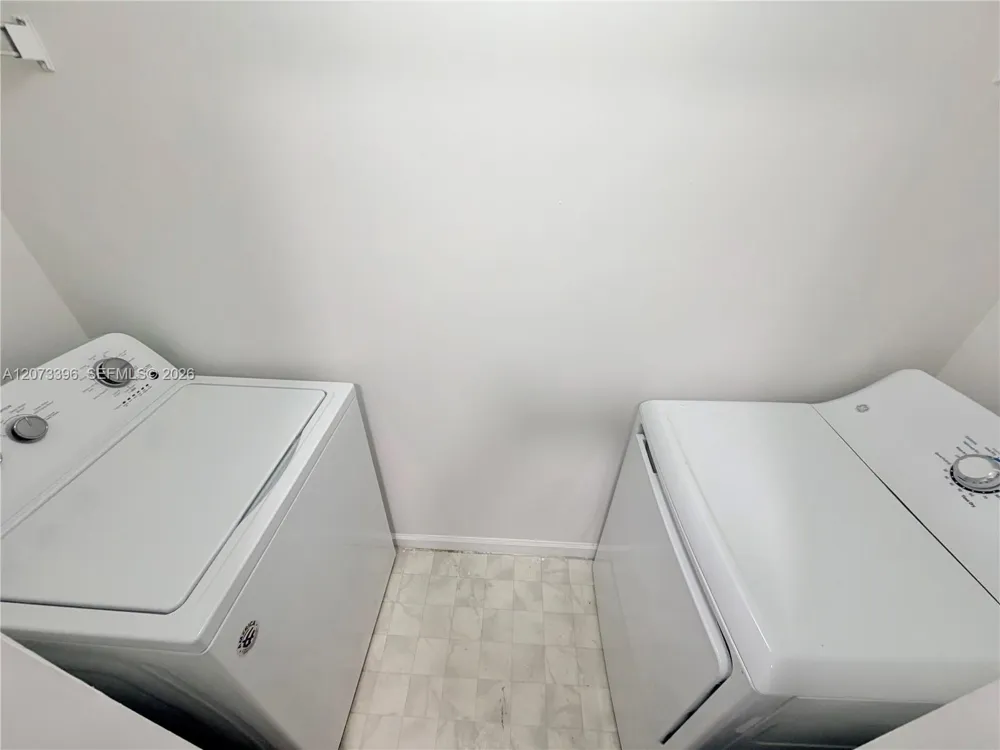17150 Bay Rd #2902 Sunny Isles Beach, FL 33160