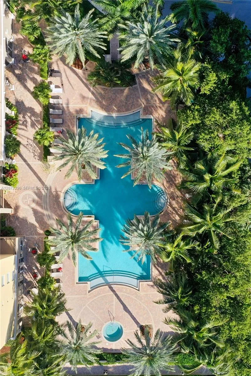 17150 Bay Rd #2902 Sunny Isles Beach, FL 33160