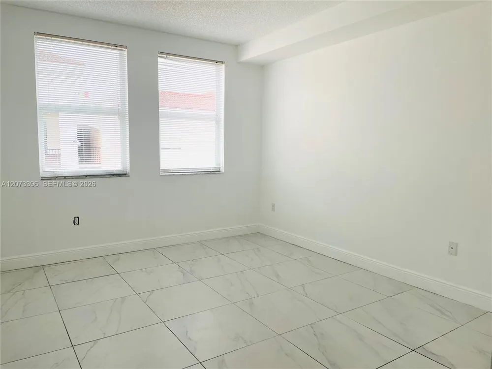 17150 Bay Rd #2902 Sunny Isles Beach, FL 33160