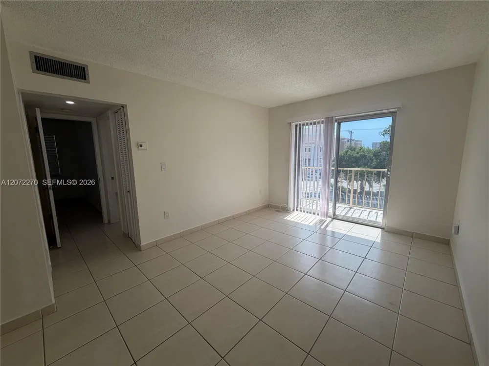 1661 SW 3rd St #19 Miami, FL 33135
