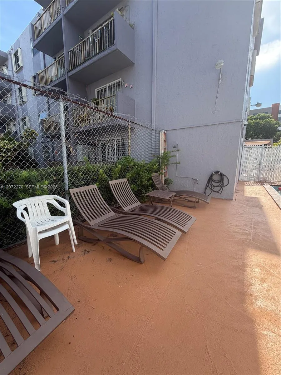 1661 SW 3rd St #19 Miami, FL 33135