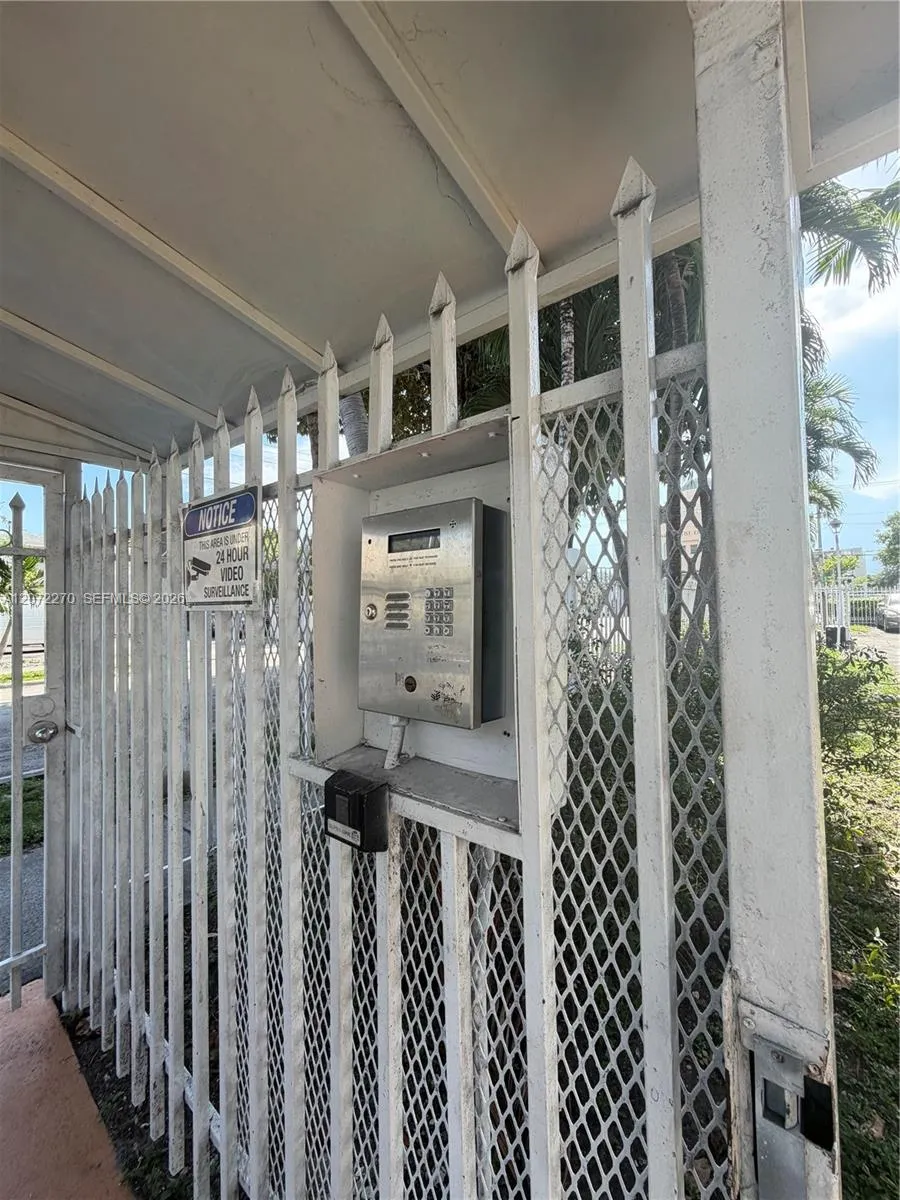 1661 SW 3rd St #19 Miami, FL 33135
