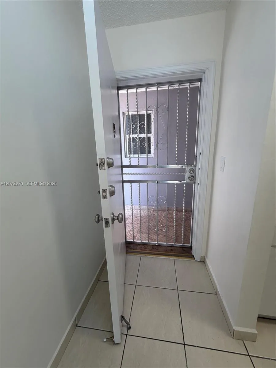 1661 SW 3rd St #19 Miami, FL 33135