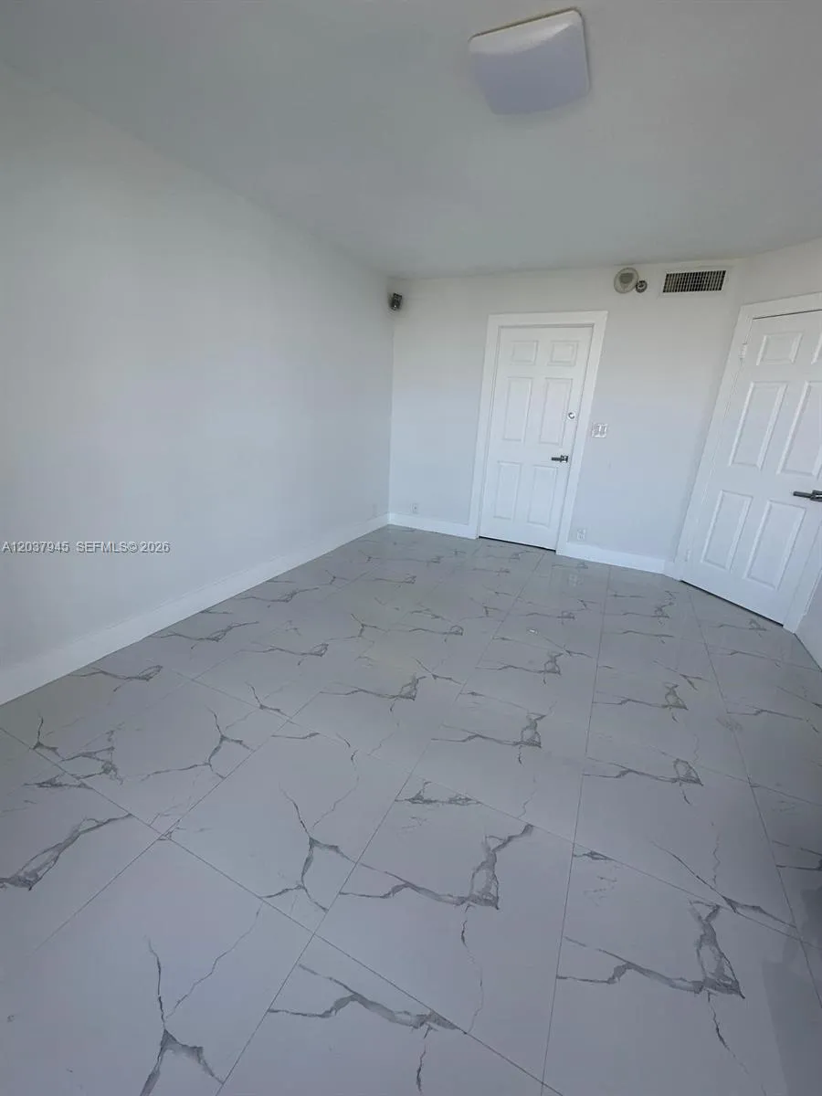 3530 Mystic Pointe Dr #3208 Aventura, FL 33180