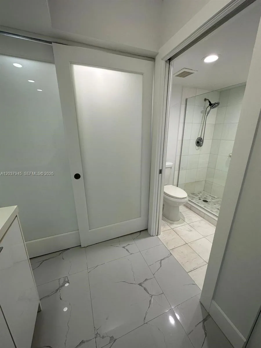 3530 Mystic Pointe Dr #3208 Aventura, FL 33180