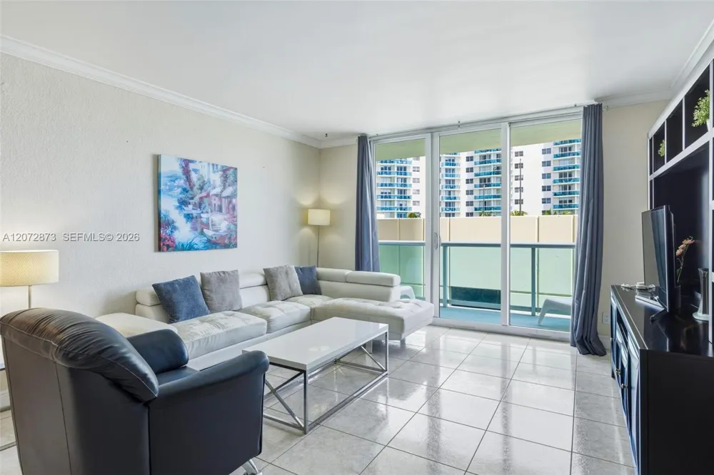 3901 S Ocean Dr #3E Hollywood, FL 33019