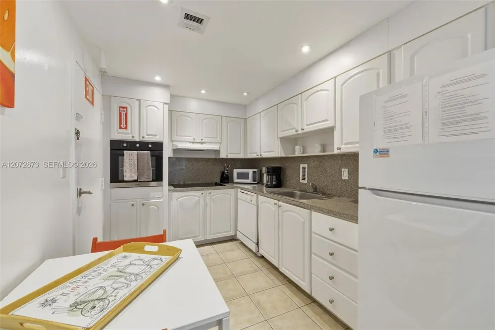 3901 S Ocean Dr #3E Hollywood, FL 33019