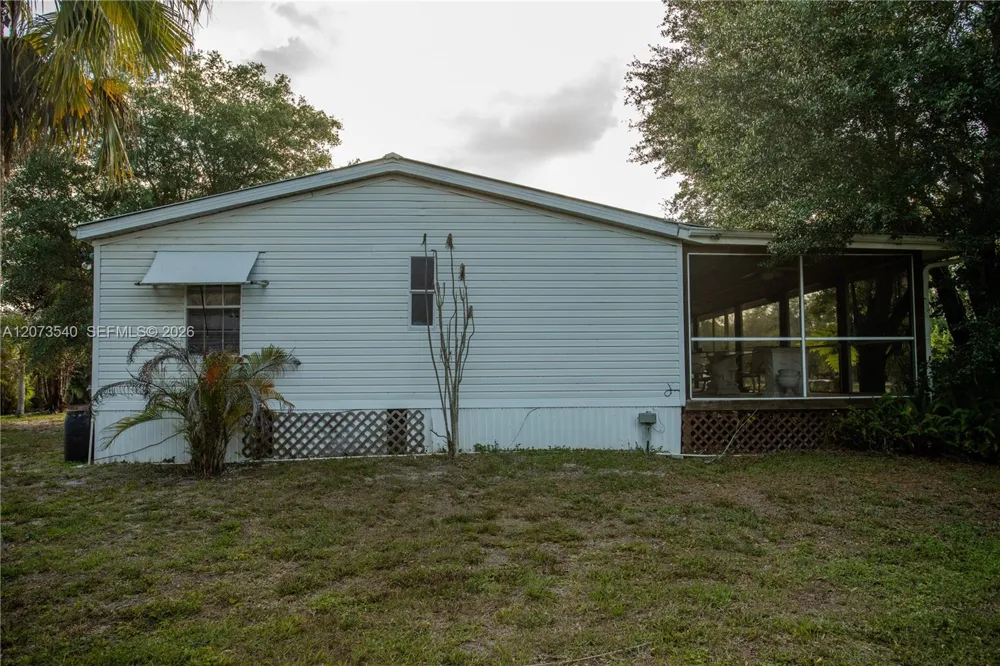 3880 Packinghouse Rd Other City - In The State Of Florida, FL 33920