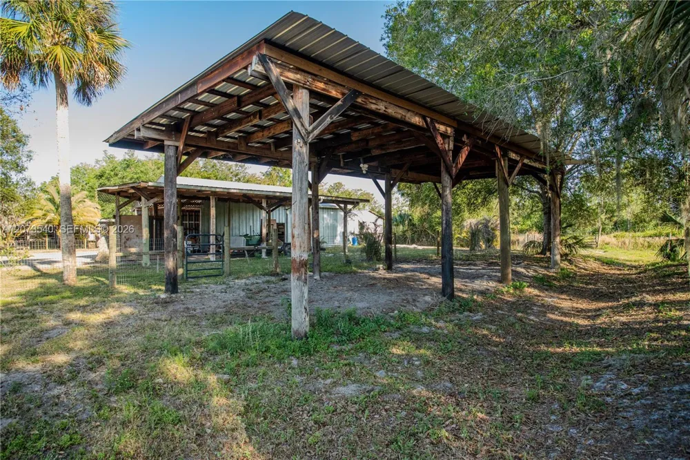 3880 Packinghouse Rd Other City - In The State Of Florida, FL 33920