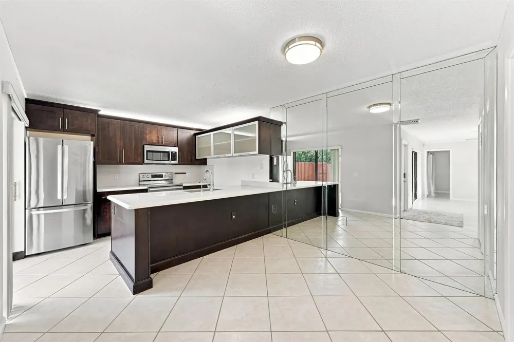 9139 SW 23RD STREET #C Davie, FL 33324
