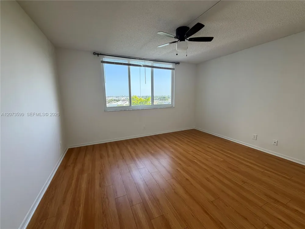 4200 Hillcrest Dr #809 Hollywood, FL 33021