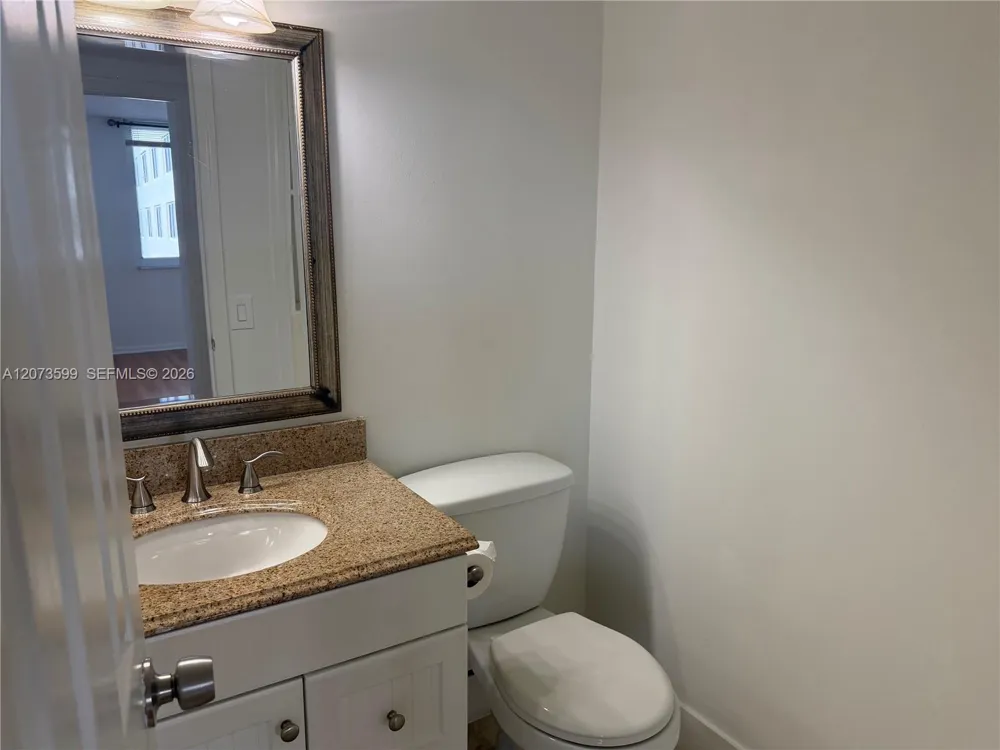 4200 Hillcrest Dr #809 Hollywood, FL 33021