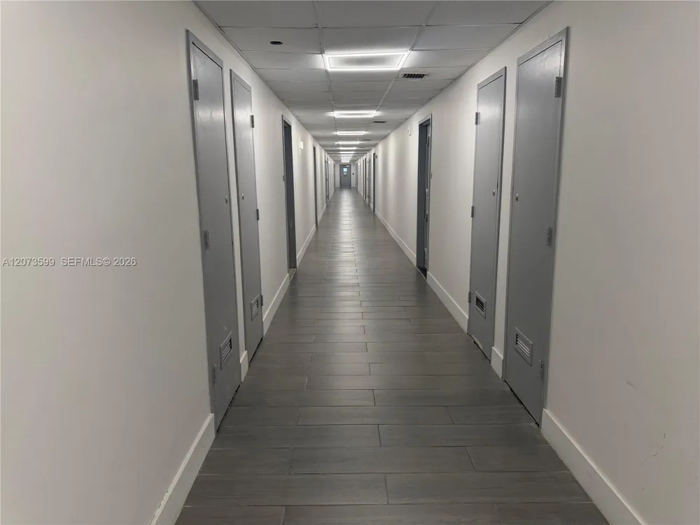 4200 Hillcrest Dr #809 Hollywood, FL 33021