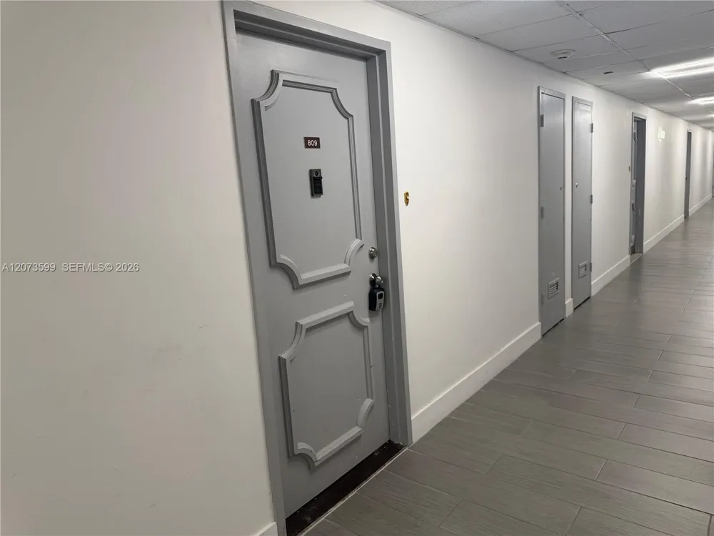4200 Hillcrest Dr #809 Hollywood, FL 33021