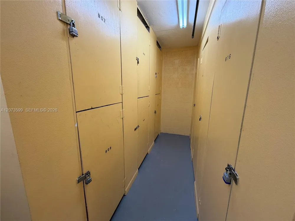 4200 Hillcrest Dr #809 Hollywood, FL 33021