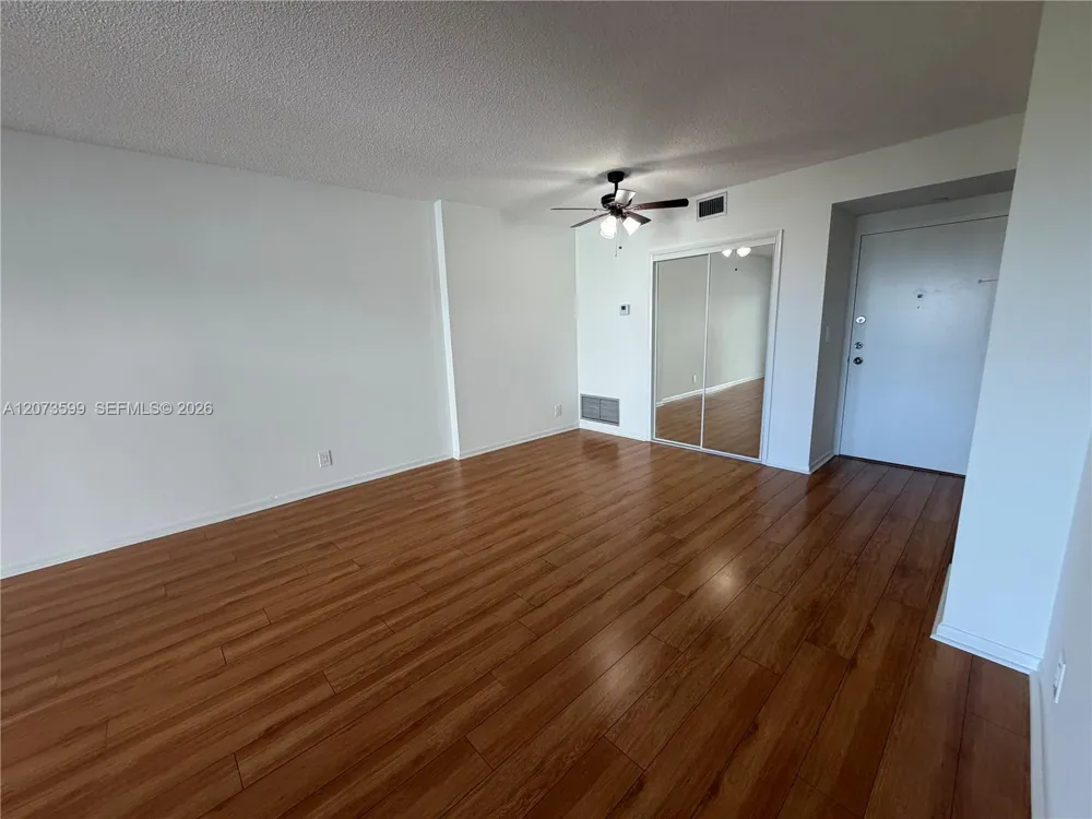 4200 Hillcrest Dr #809 Hollywood, FL 33021