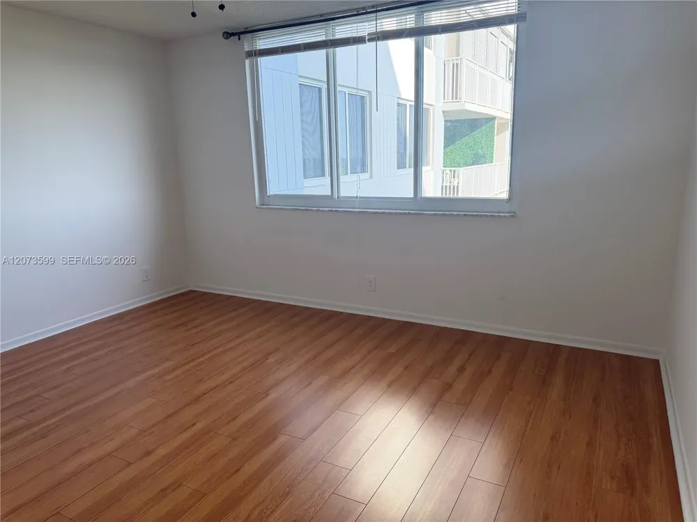 4200 Hillcrest Dr #809 Hollywood, FL 33021
