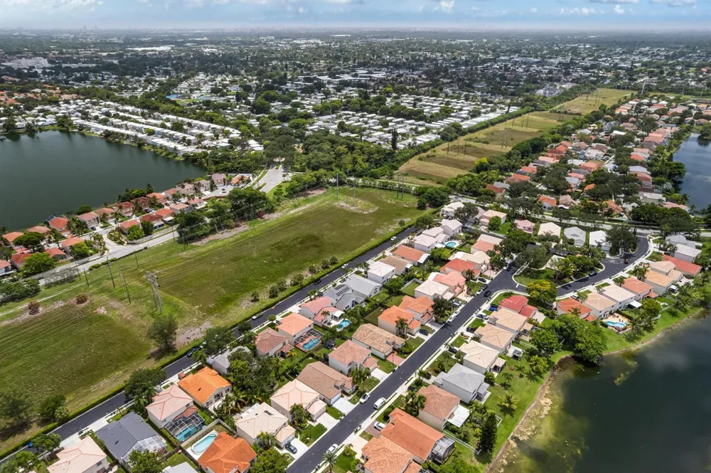3090 BAYBERRY WAY Margate, FL 33063