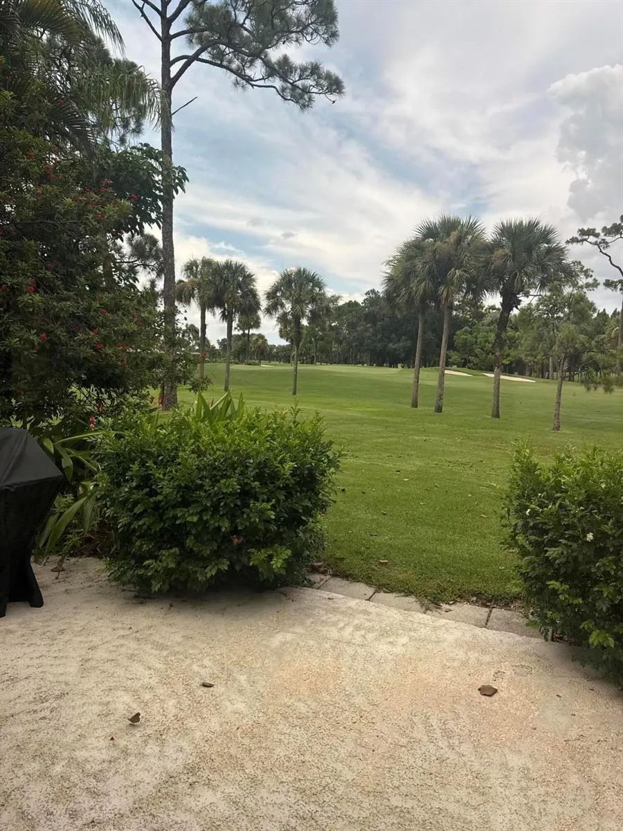 13174 Eastpointe Way Palm Beach Gardens, FL 33418