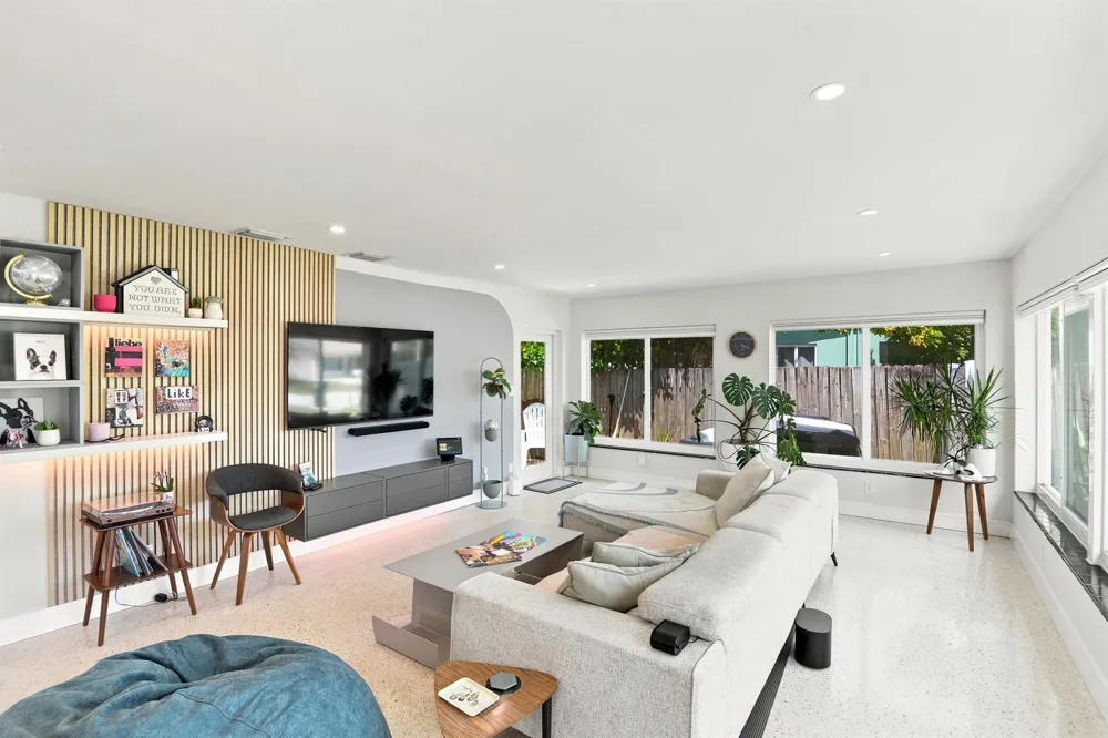 35 NE 29th Street Wilton Manors, FL 33334