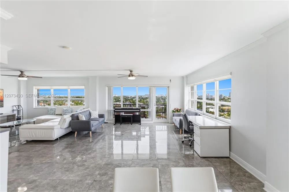 340 Sunset Dr #1210 Fort Lauderdale, FL 33301
