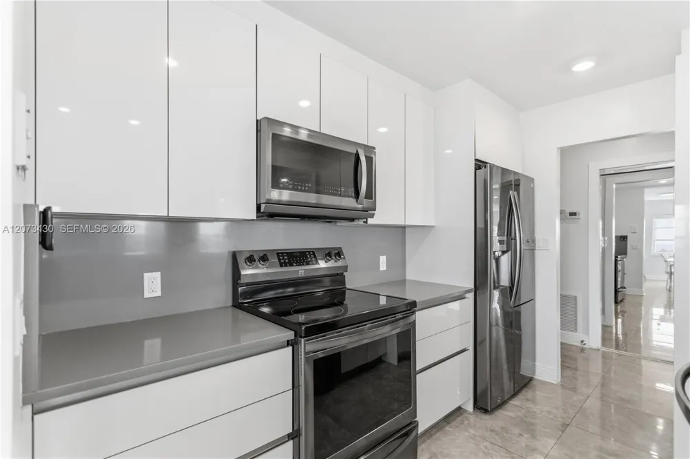 340 Sunset Dr #1210 Fort Lauderdale, FL 33301