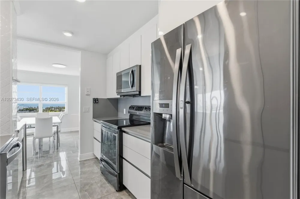 340 Sunset Dr #1210 Fort Lauderdale, FL 33301
