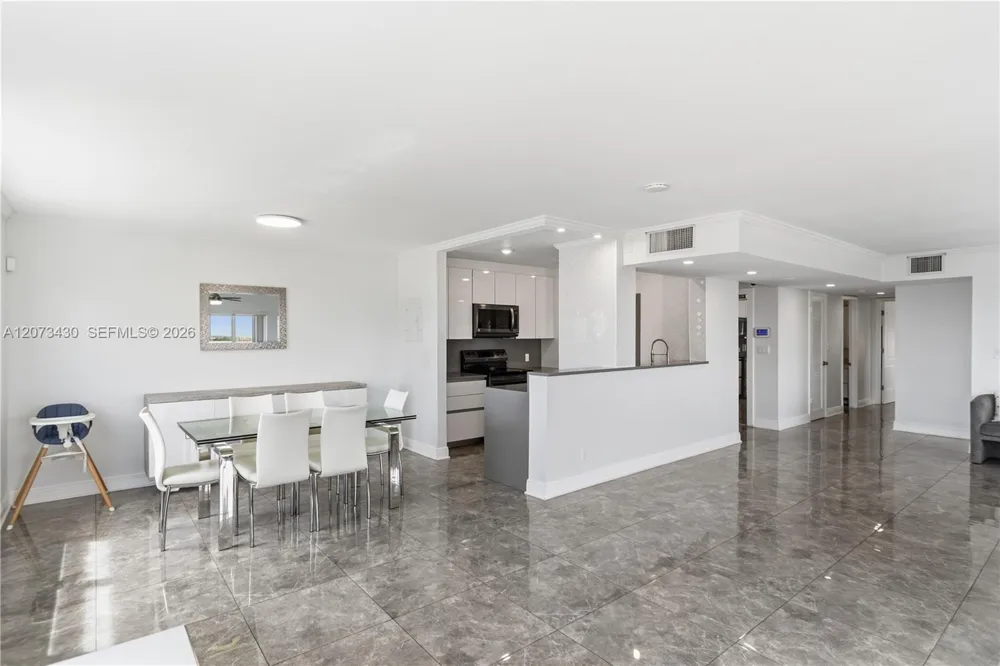 340 Sunset Dr #1210 Fort Lauderdale, FL 33301