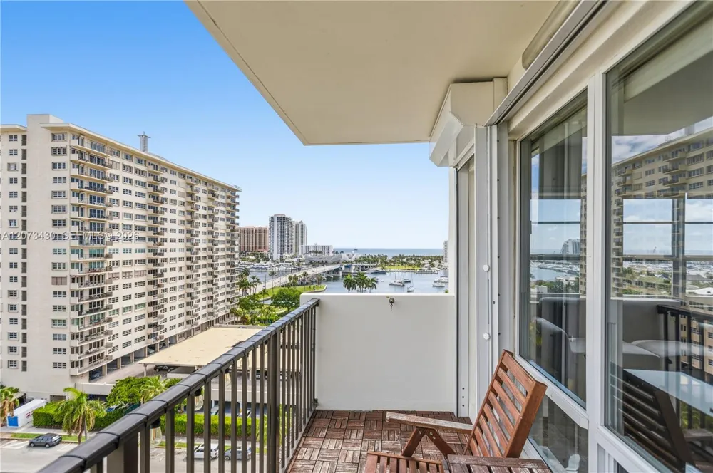 340 Sunset Dr #1210 Fort Lauderdale, FL 33301