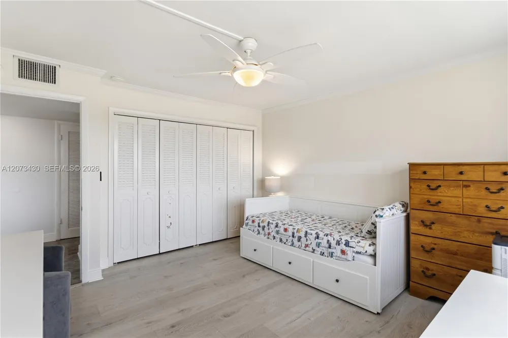 340 Sunset Dr #1210 Fort Lauderdale, FL 33301