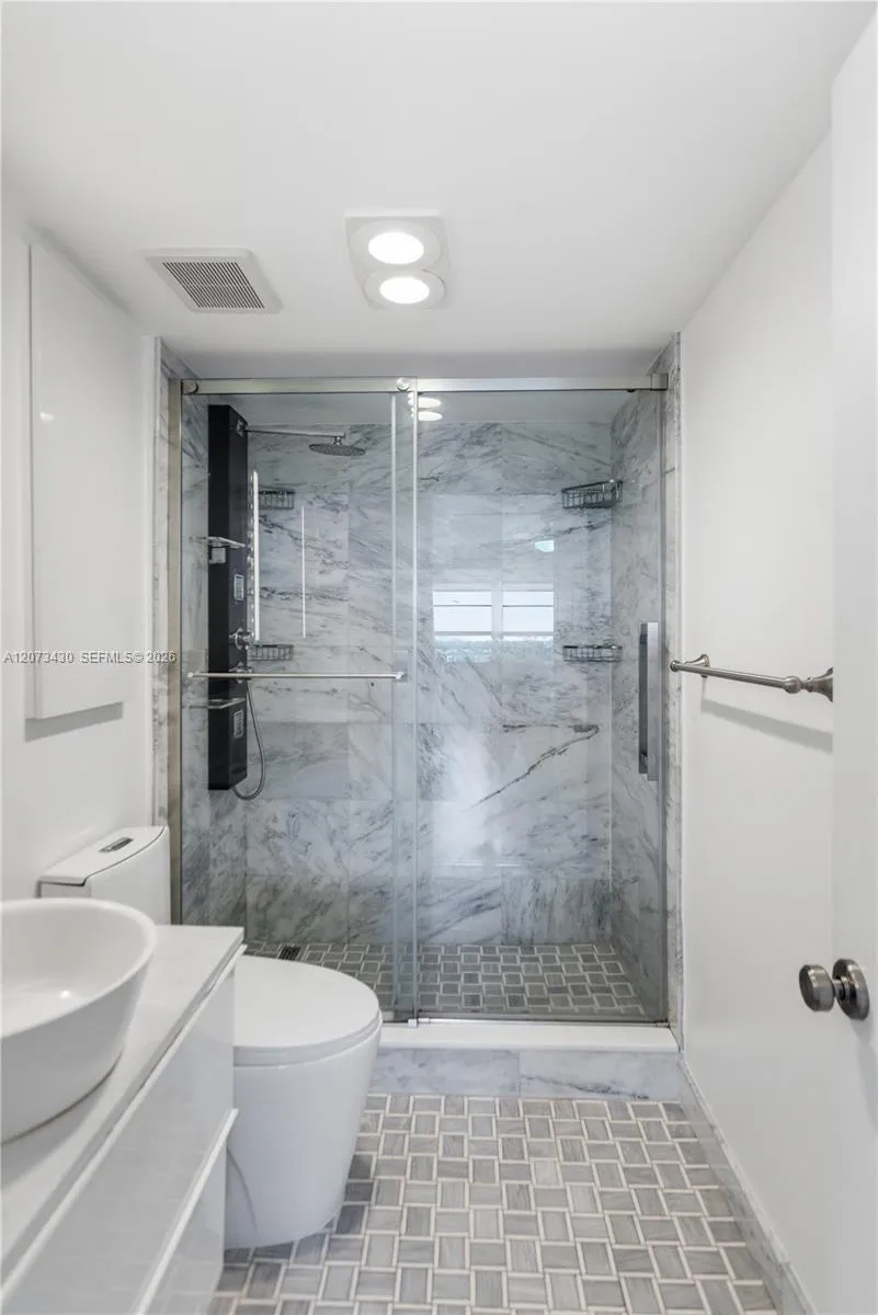 340 Sunset Dr #1210 Fort Lauderdale, FL 33301