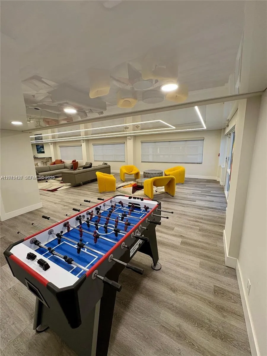 340 Sunset Dr #1210 Fort Lauderdale, FL 33301