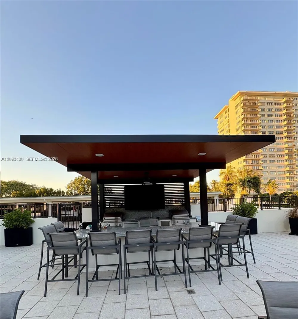 340 Sunset Dr #1210 Fort Lauderdale, FL 33301
