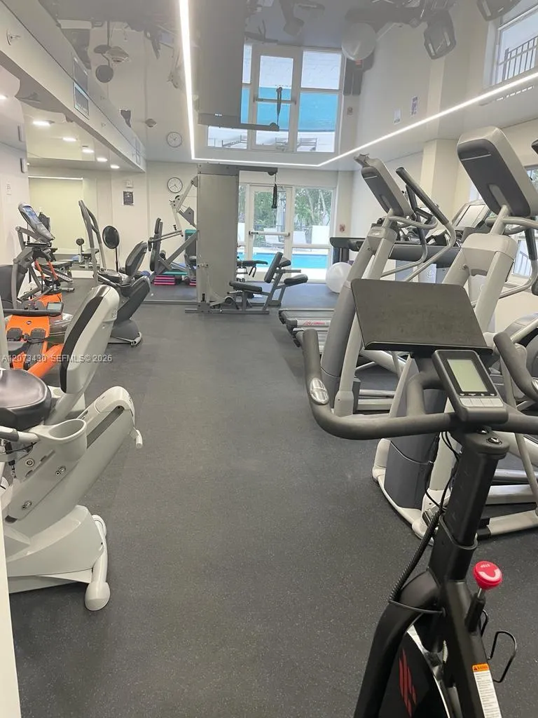 340 Sunset Dr #1210 Fort Lauderdale, FL 33301