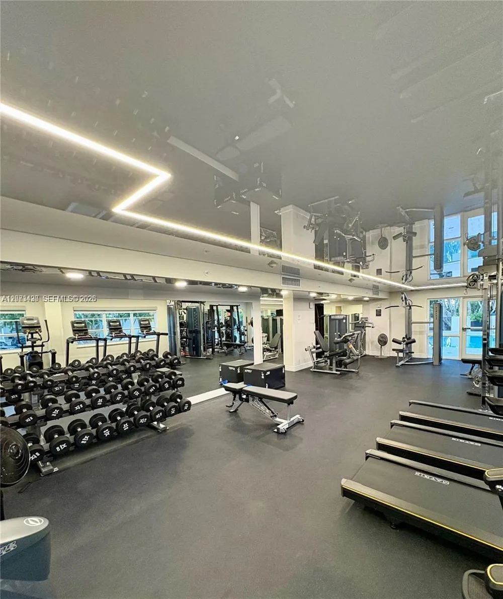 340 Sunset Dr #1210 Fort Lauderdale, FL 33301