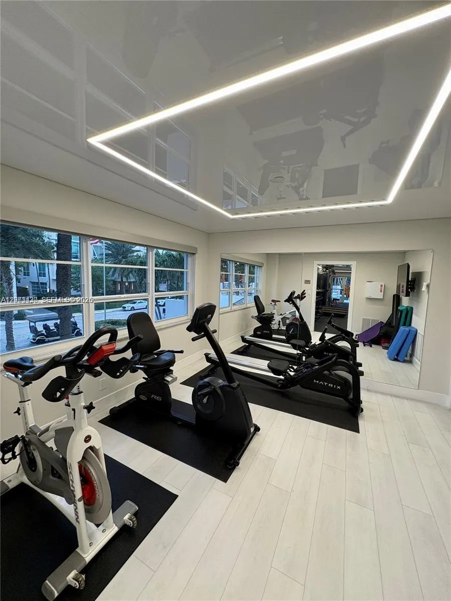 340 Sunset Dr #1210 Fort Lauderdale, FL 33301