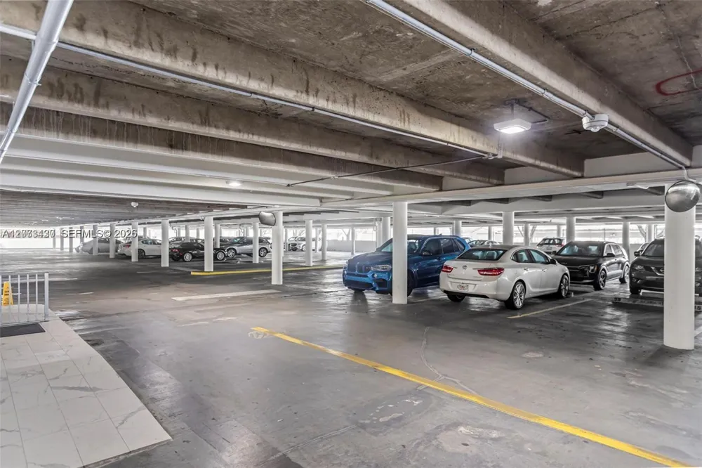 340 Sunset Dr #1210 Fort Lauderdale, FL 33301
