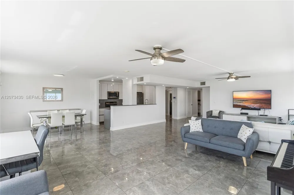 340 Sunset Dr #1210 Fort Lauderdale, FL 33301