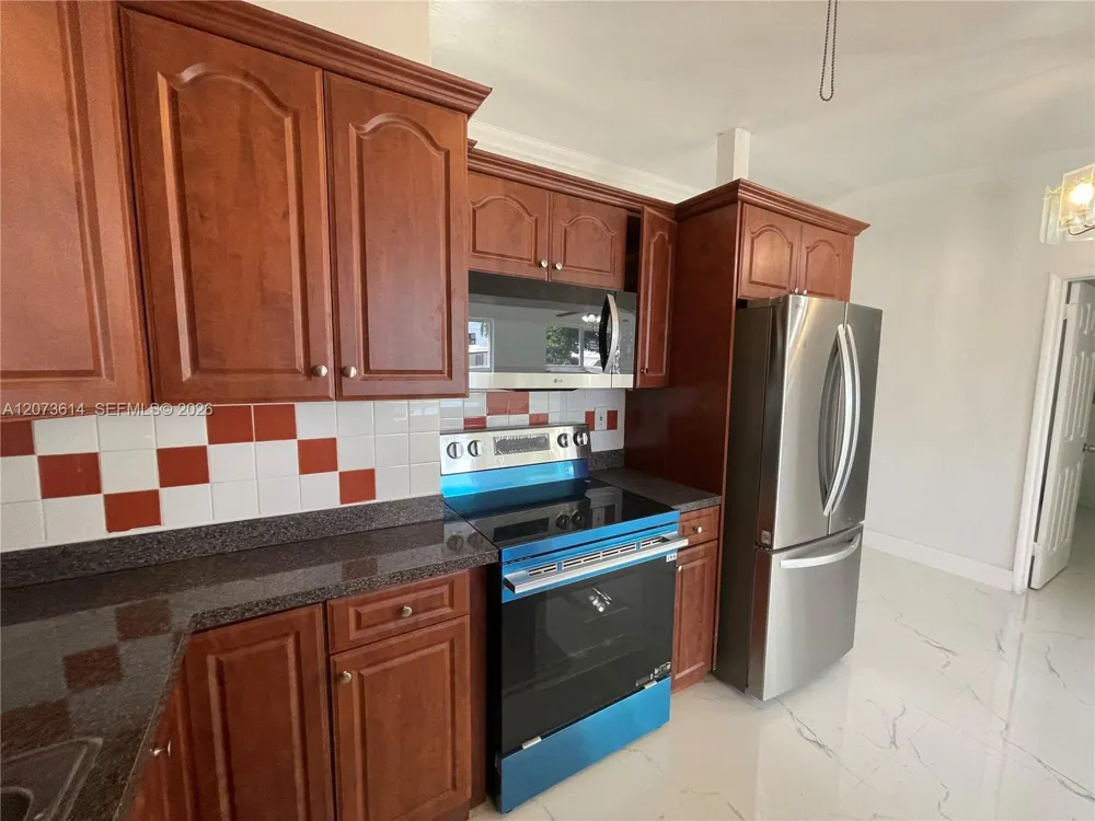 3731 SW 32nd Ave West Park, FL 33023