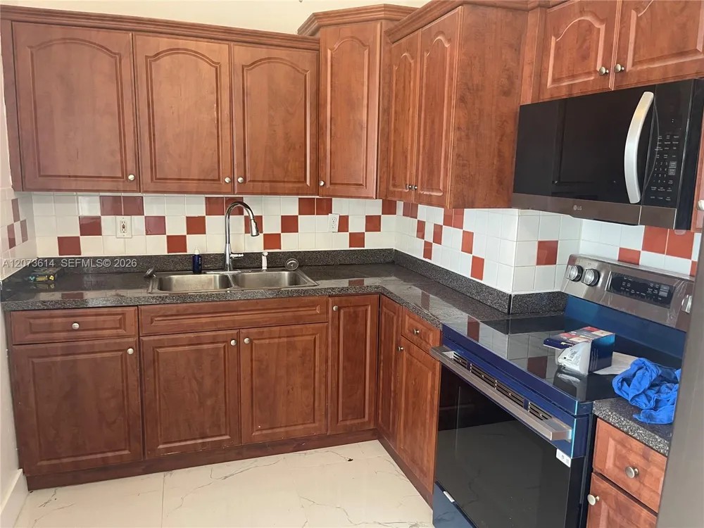 3731 SW 32nd Ave West Park, FL 33023