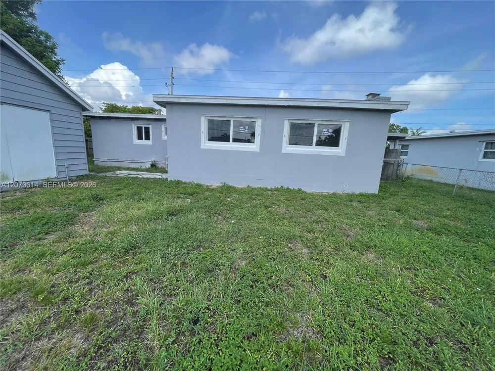 3731 SW 32nd Ave West Park, FL 33023